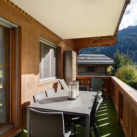 Delightfully Presented Flat With Amazing Views Apartment Gsteig