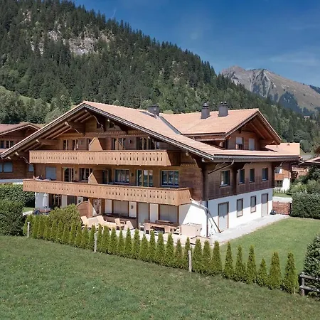 Delightfully Presented Flat With Amazing Views Apartment *